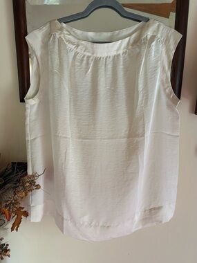 Talbots Sleeveless Satin Boatneck Shell Top Ivory Sz 16W Capsule Wardrobe NWT